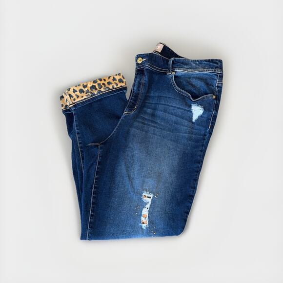Chicos Animal Leopard Print Cuffed Jeans Stretch Distressed Rhinestone Size 3 - Picture 6 of 6